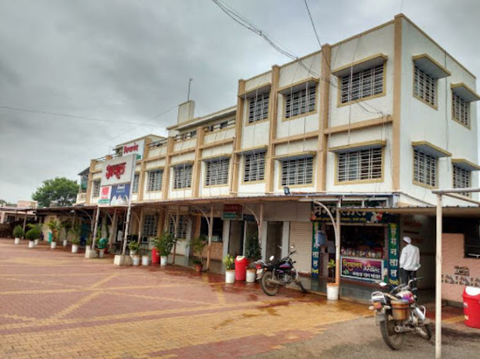 Hotel Shivanand Lodging and Samadhan Khanawal, Manchar